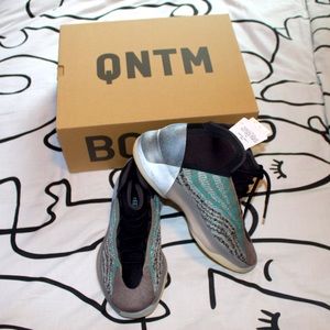 BRAND NEW AUTHENTIC YEEZY TEAL QNTM BOOST